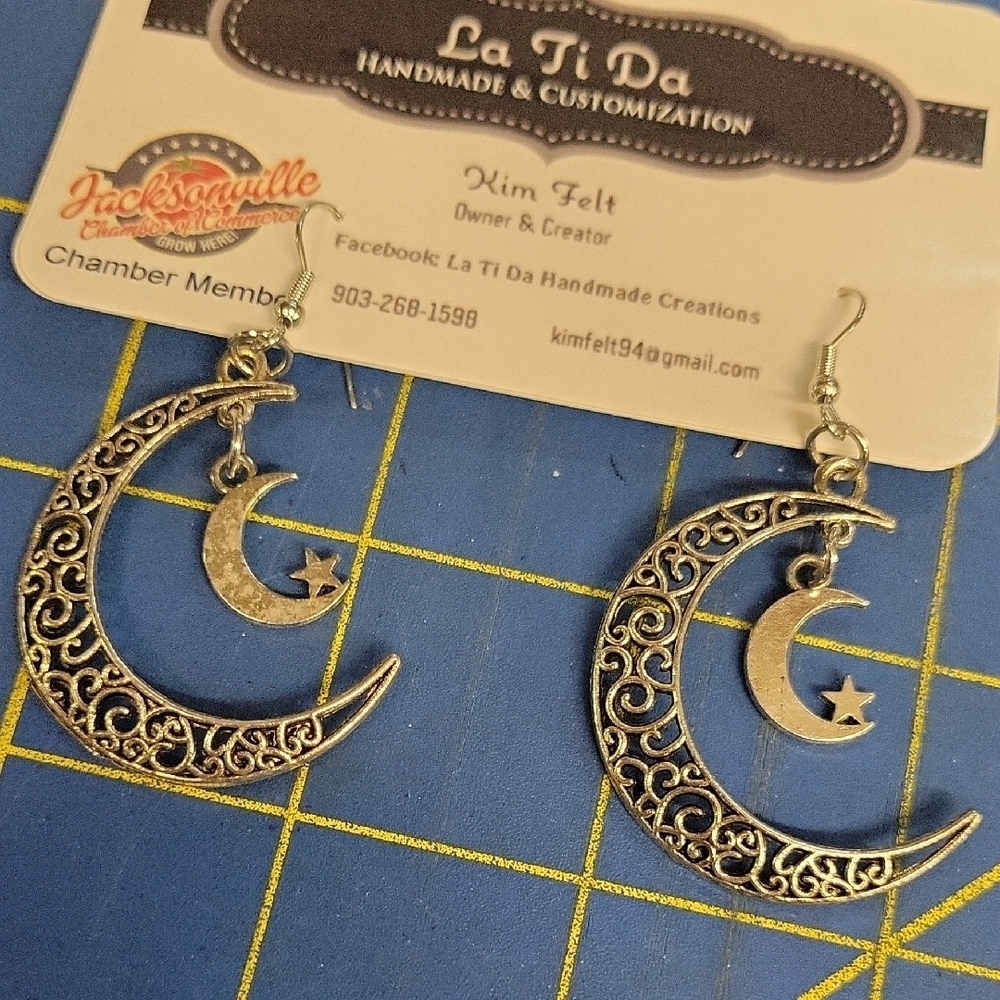 Crescent Moon Silver Tone 1/2" Earrings